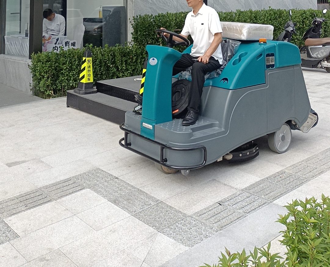循环水洗VS传统吸刮：物流大佬靠这台"节水狂魔"年省28万
